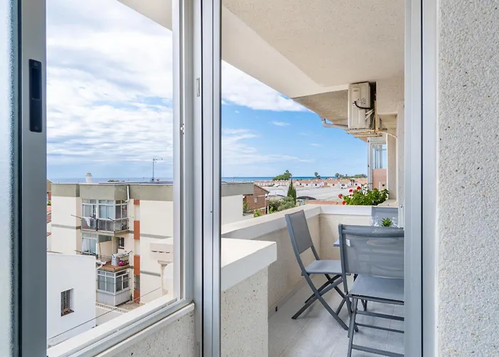 Penthouse - Sea Views & 5Min To Beach - Fast Wifi - Ac